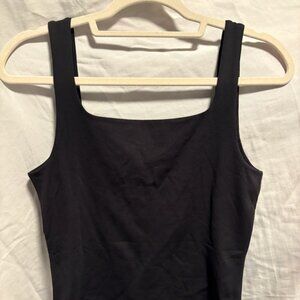 Babaton Aritzia Contour Squareneck Tank